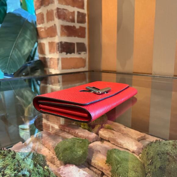 LOUIS VUITTON Red Epi Twist Wallet - Picture 3 of 11